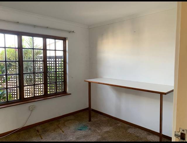 3 BEDROOM TOWNHOUSE FOR SALE IN PRESTONDALE